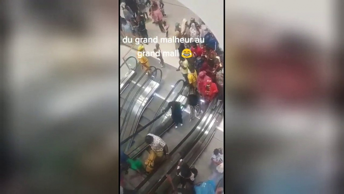 Les escalators au Cameroun