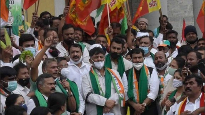 Protests in Bengaluru supporting the Bharat Bandh called by farmers