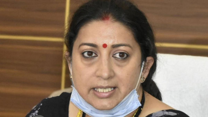 Smriti Irani: Congress misled farmers on farm laws