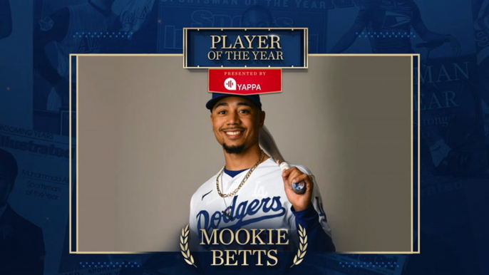 Mookie Betts Accepts SI's Player of the Year Award