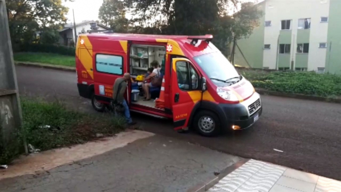 Menino de 1 ano e sete meses sofre queda em degrau de escada e precisa do socorro do Siate no Floresta