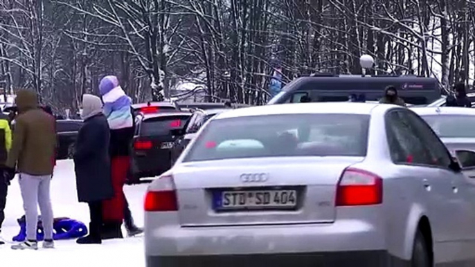 German police chase daytrippers off ski slopes