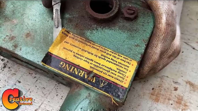 Restoration Vertical Drilling Machine - Restore Old Rusty Pillar Drill