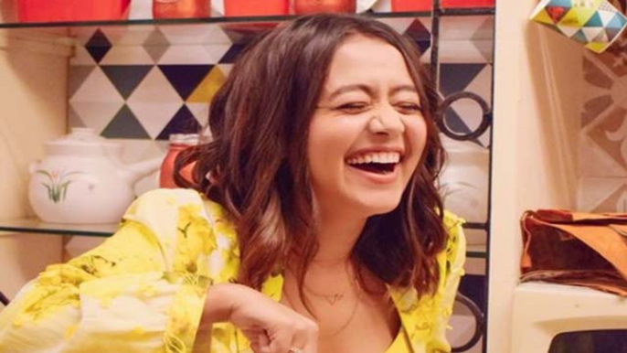 Neha Kakkar के घर आई नई खुशी | Neha Kakkar Got a Diamond Button From Youtube | Boldsky