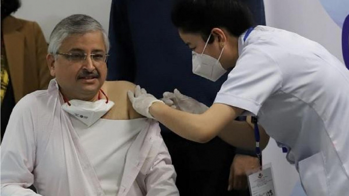 AIIMS chief shares experience after getting Covid vaccine