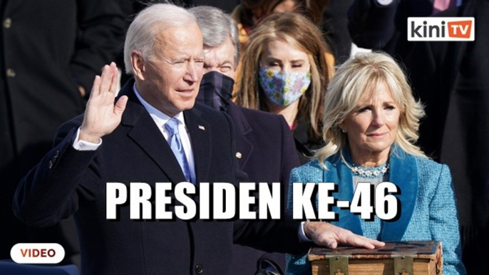 Joe Biden mengangkat sumpah sebagai Presiden AS ke-46