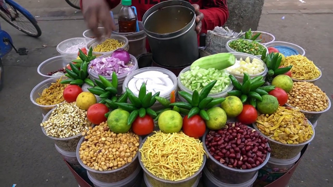 This Man Has Very Beautifully Decorated His Shop - Indian Street Food