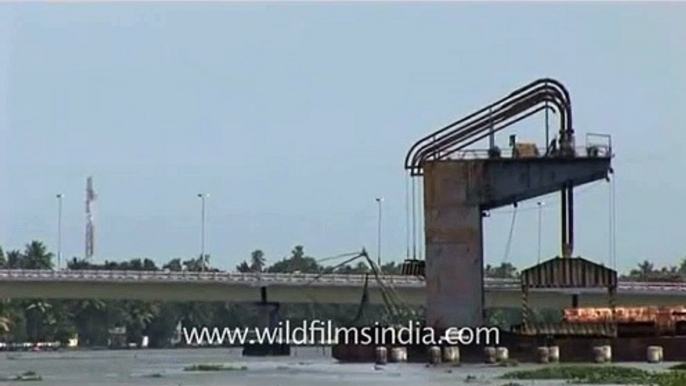 Goshree bridge in Kochi - Vallarpadam rail Bridge in Kochi