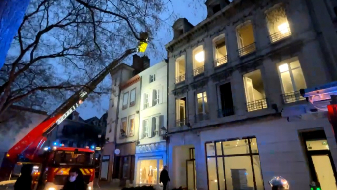 Un incendie jeudi après-midi place Jean-Jaurès à Troyes.