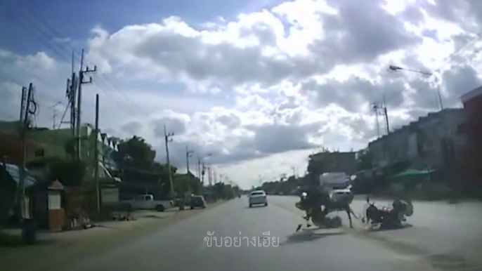 car crash compilation  EP.4​#accident​#car​ crash# car accident#อุบัติเหตุ​#รถชน​#รถคว่ำ​#รวมรถชน#รวมคลิปอุบัติเหตุไทย