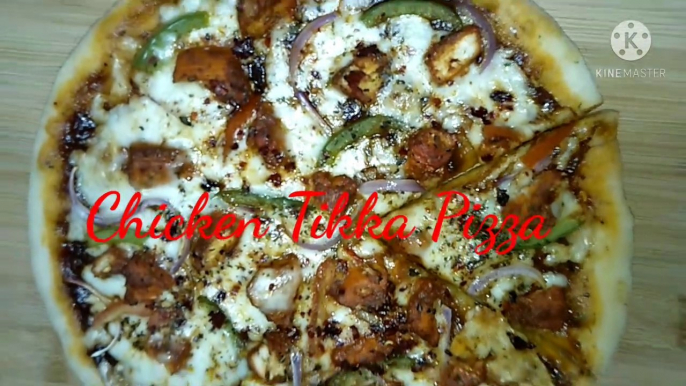 Chicken Tikka Pizza/ Chicken Pizza In Pan/ No Oven Chicken Tikka Pizza In Pan/chicken tikka Tawa Pizza/ Tawa Chicken Pizza/ chicken pizza on tawa/ chicken tikka Pizza kaise banate hai/ chicken pizza banane ki vidhi/