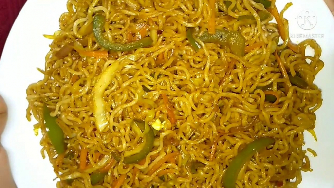 Maggi Chowmein Recipe/ Veg Chowmein Style Maggi/ Easy Maggi Noodles Recipe/ Chinese Maggi/ Veg Maggi/ Chowmein Maggi kaise banate hai/ Chinese Maggi banane ka tarika/ How to make street style Chinese Maggi/ Chinese Maggi recipe/ Maggi noodles/