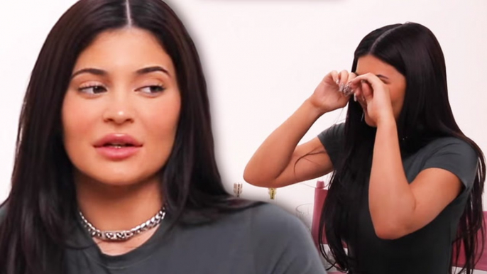 Kylie Jenner Cries Over Kendall Jenner's Emotional Story About Self Confidence