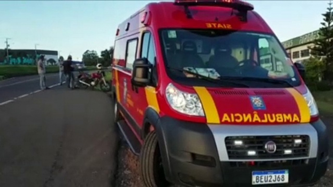 Motociclista fica ferido ao sofrer queda na marginal da BR-277, no Cascavel Velho