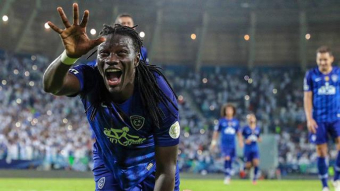 Al Hilal'de Bafetimbi Gomis, El Kadisiyah ile oynanan maçta baygınlık geçirdi