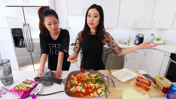 Korean Spicy Rice Cakes Mukbang + Recipe | Eating Show