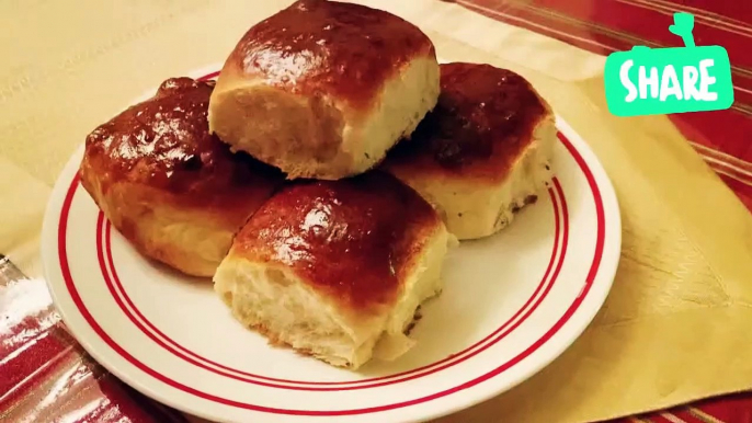 Soft And Fluffy Homemade Yeast Rolls: Easy Recipe