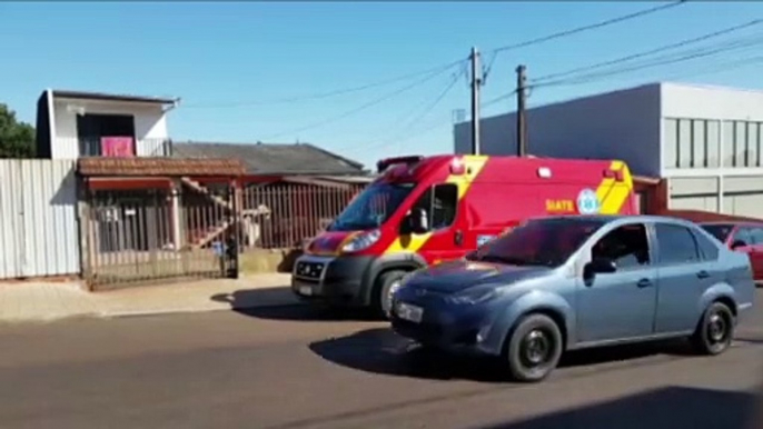 Mulher quebra o nariz ao cair na calçada da Avenida Papagaios no Bairro Floresta