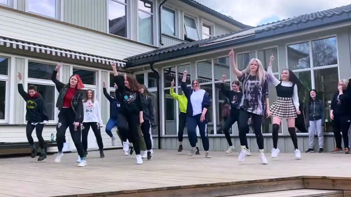 [Rpd] Kpop Random Dance At School - Kpop Korean Wave