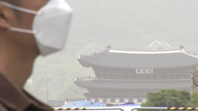 [날씨] 올봄 6번째 황사 공습...주말, 서쪽 공기 질 '최악' / YTN