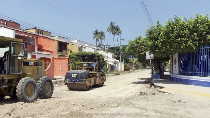 Molesta lentitud de obras en Palmar de Aramara | CPS Noticias Puerto Vallarta