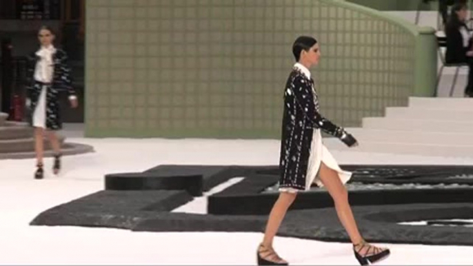 Défilé Chanel : vidéo Chanel - défilé Chanel Printemps-Eté 2011