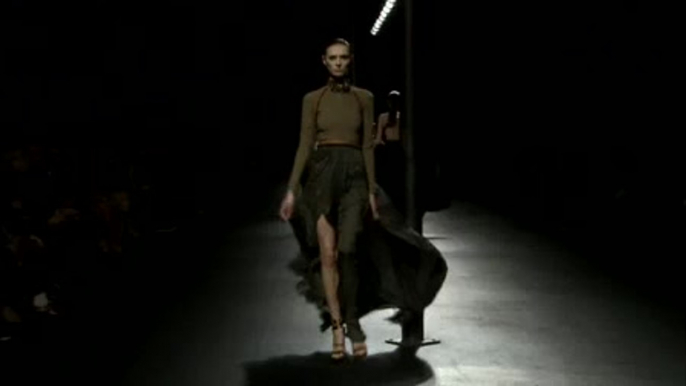 Défilé Lanvin : vidéo Lanvin - défilé Lanvin Printemps-Eté 2011