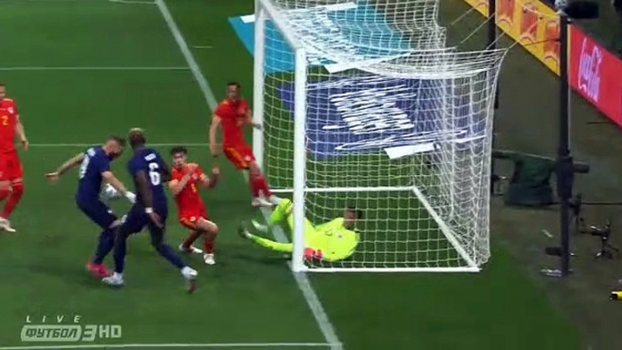 Penalty Kick - 26' Benzema K. (Penalty missed), France