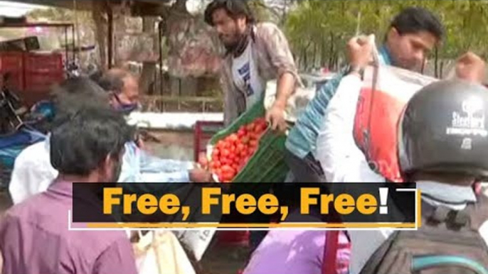 Distress Sale: Tomatoes Distributed Free Of Cost By Odisha Farmers | OTV News