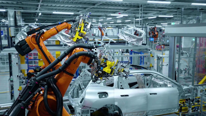 Production BMW iX at Plant Dingolfing - Body shop