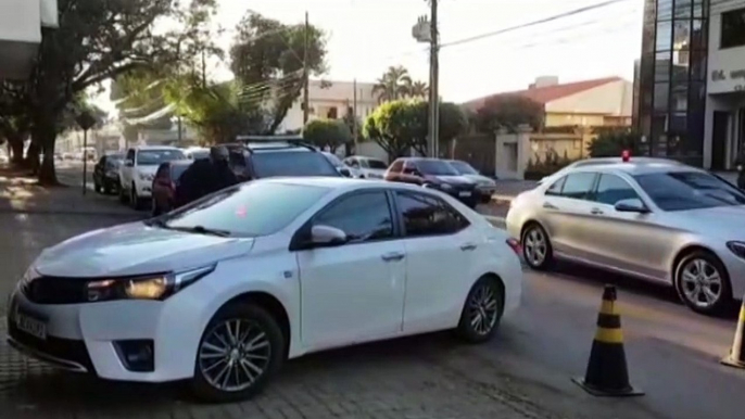 Carro de luxo e arma foram apreendidos durante Operação Efialtes