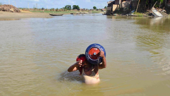 Bihar Floods: Many villages submerged in West Champaran