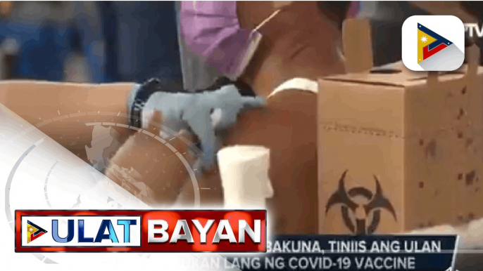 Mga gustong magpabakuna sa vaccination site sa Smokey Mountain sa Maynila, tiniis ang ulan maturukan lang ng COVID-19 vaccine; supply ng COVID-19 vaccines sa Maynila, para na lang sa 2nd dose; 1-M doses ng CoronaVac, darating sa PHL bukas