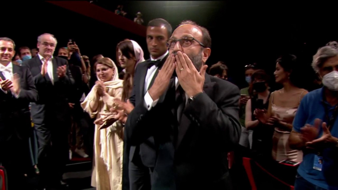 Longue ovation à la fin de la projection de Un Héros d'Asghar Farhadi - Cannes 2021