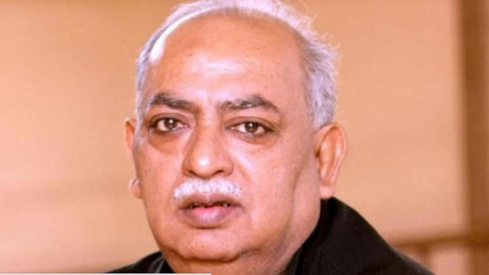 "If Yogi becomes CM again will leave state": Munawwar Rana