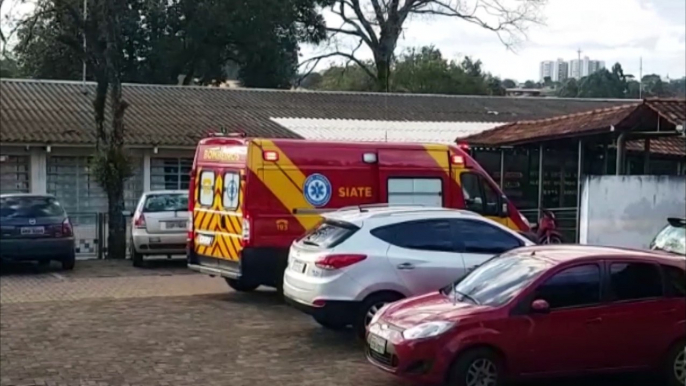 Menino de 6 anos é socorrido pelo Siate após sofrer queda em CMEI no Cascavel Velho