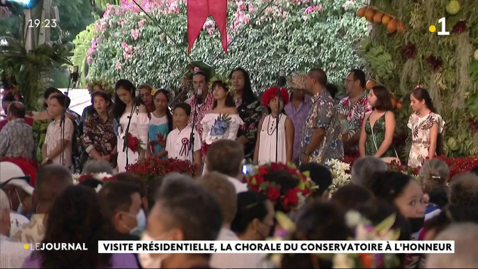 La chorale du Conservatoire sans fausse note devant Emmanuel Macron