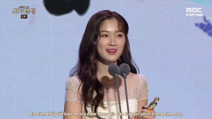 [VIETSUB] KIM HYE YOON PHÁT BIỂU NHẬN GIẢI "BEST NEW ACTRESS" TẠI MBC DRAMA AWARDS 2019