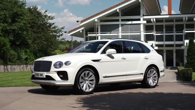The new Bentley Bentayga Hybrid Design Preview in Ghost White