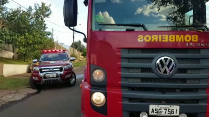 Casa pega fogo no Bairro Periolo e Bombeiros são chamados; Moradores conseguiram resgatar alguns móveis