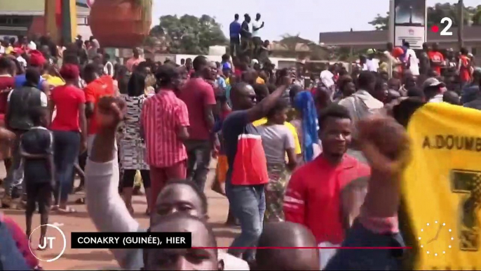 Coup d'État en Guinée : le président Alpha Condé capturé, la France condamne