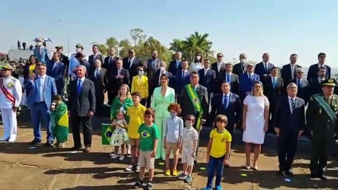 Execução do hino nacional durante a cerimônia pelo Dia da Independência em Brasília