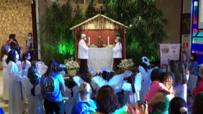 Coroação de Nossa Senhora Aparecida é realizada durante celebração