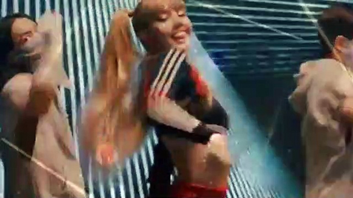 Lisa - money (blackpink)