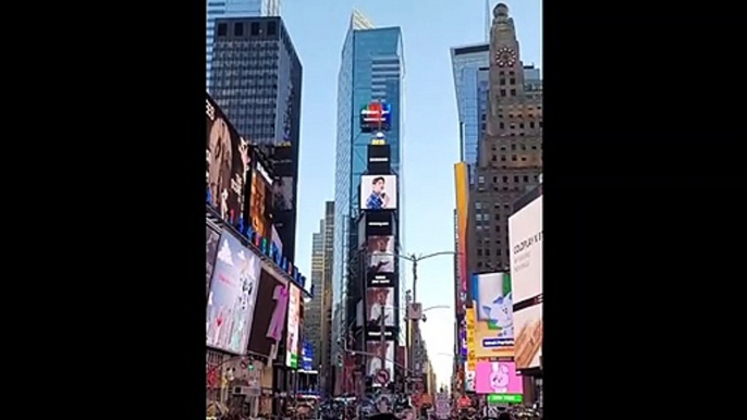 COLDPLAY X BTS TIME SQUARE NEW YORK