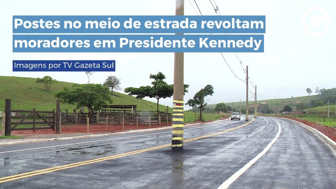 Postes no meio de estrada revoltam moradores em Presidente Kennedy