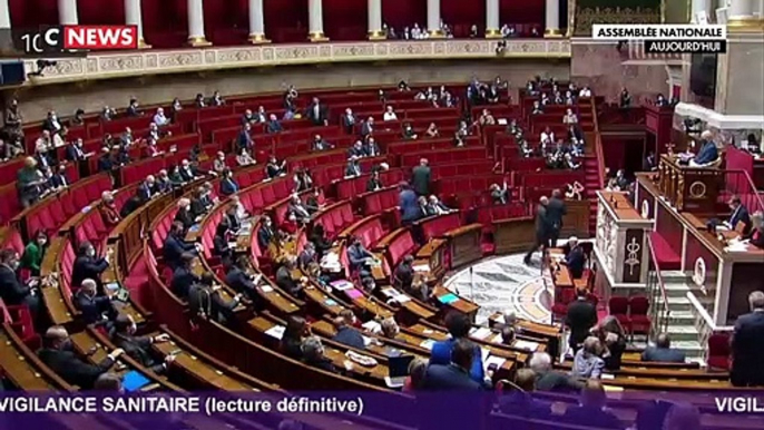 Coronavirus - Le Parlement adopte le projet de loi de "vigilance sanitaire" qui permet notamment le recours au pass sanitaire jusqu'au 31 juillet 2022 - VIDEO