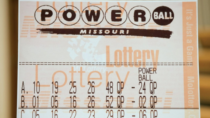 Missouri Couple Wins $2.4 Million after Wife Pesters Husband to Stop for Lottery Ticket