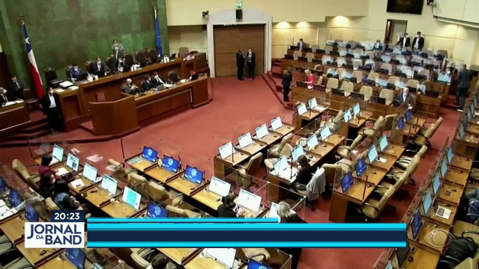 A duas semanas das eleições, a Câmara dos Deputados do Chile aprovou o impeachment do presidente Sebastián Piñera. #BandJornalismo