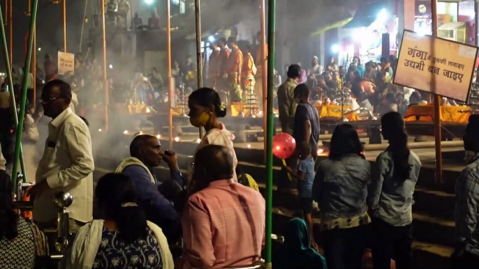 Ganga Aarti Varanasi, Uttar Pradesh, India ! Hindi ! World famous Ganga Aarti of Dashashwamedh Ghat